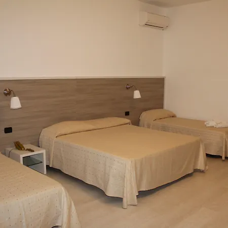 Miramare 3* Чиро-Марина