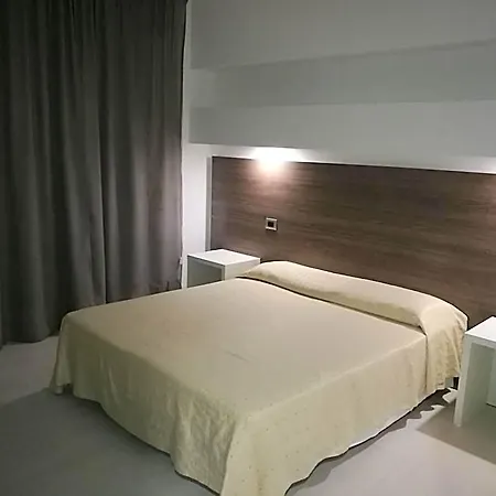Miramare מלון Cirò Marina